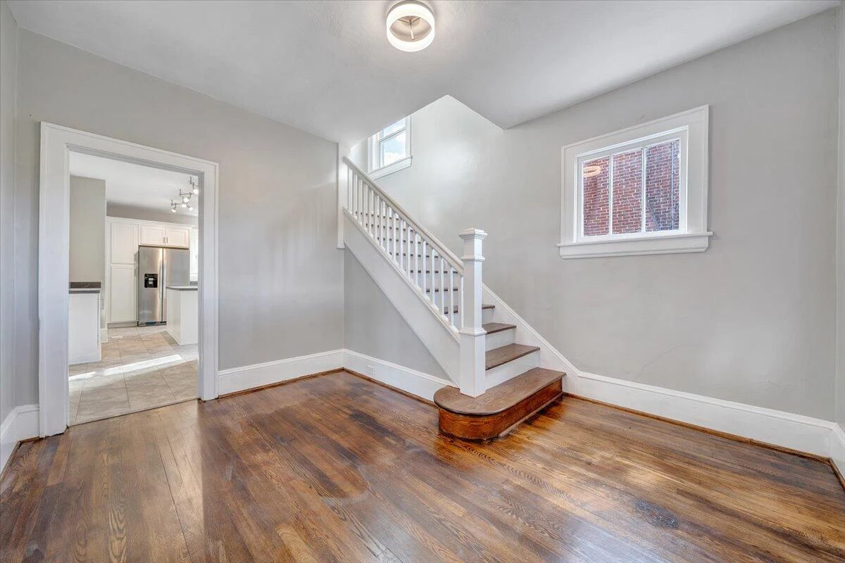 2027 Dale AVE - Photo 3