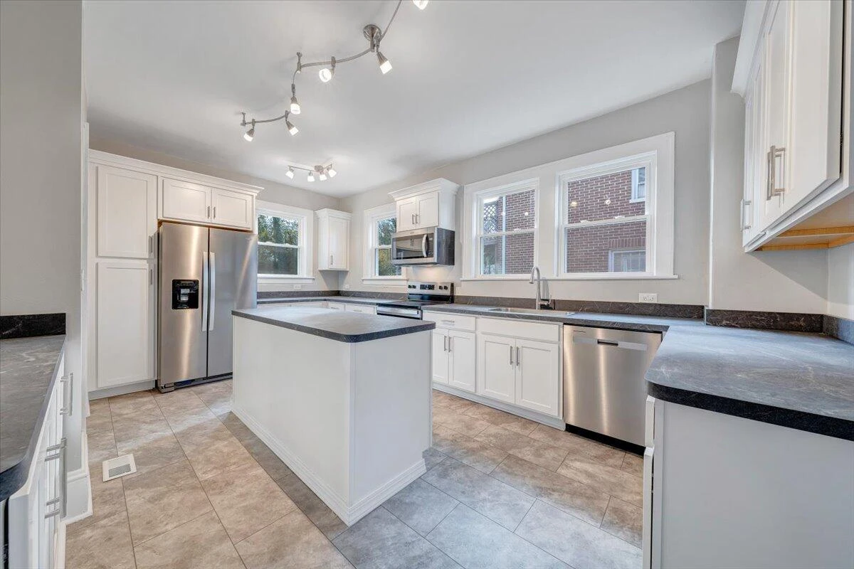 2027 Dale AVE - Photo 8