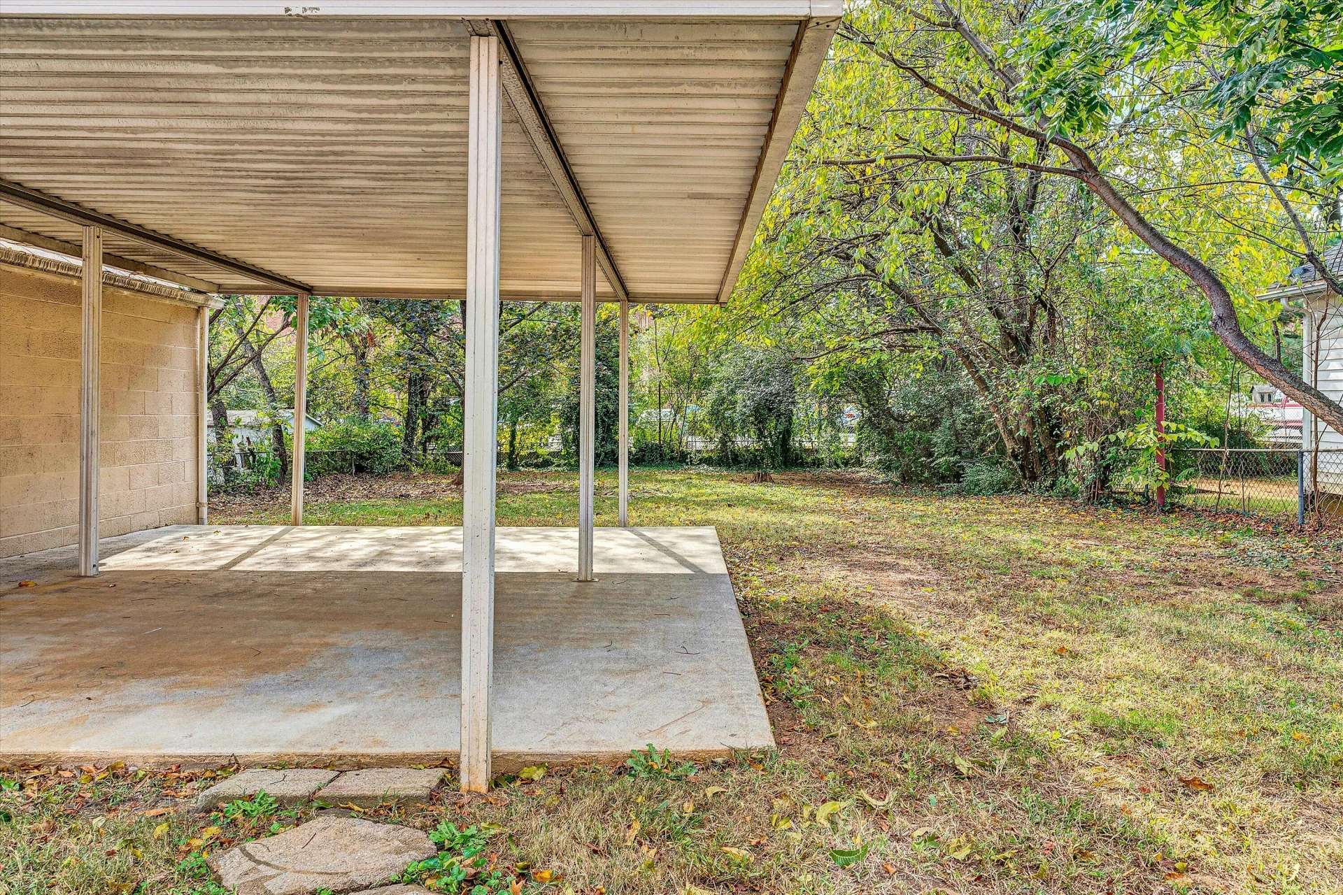 3144 Roundhill AVE - Photo 34