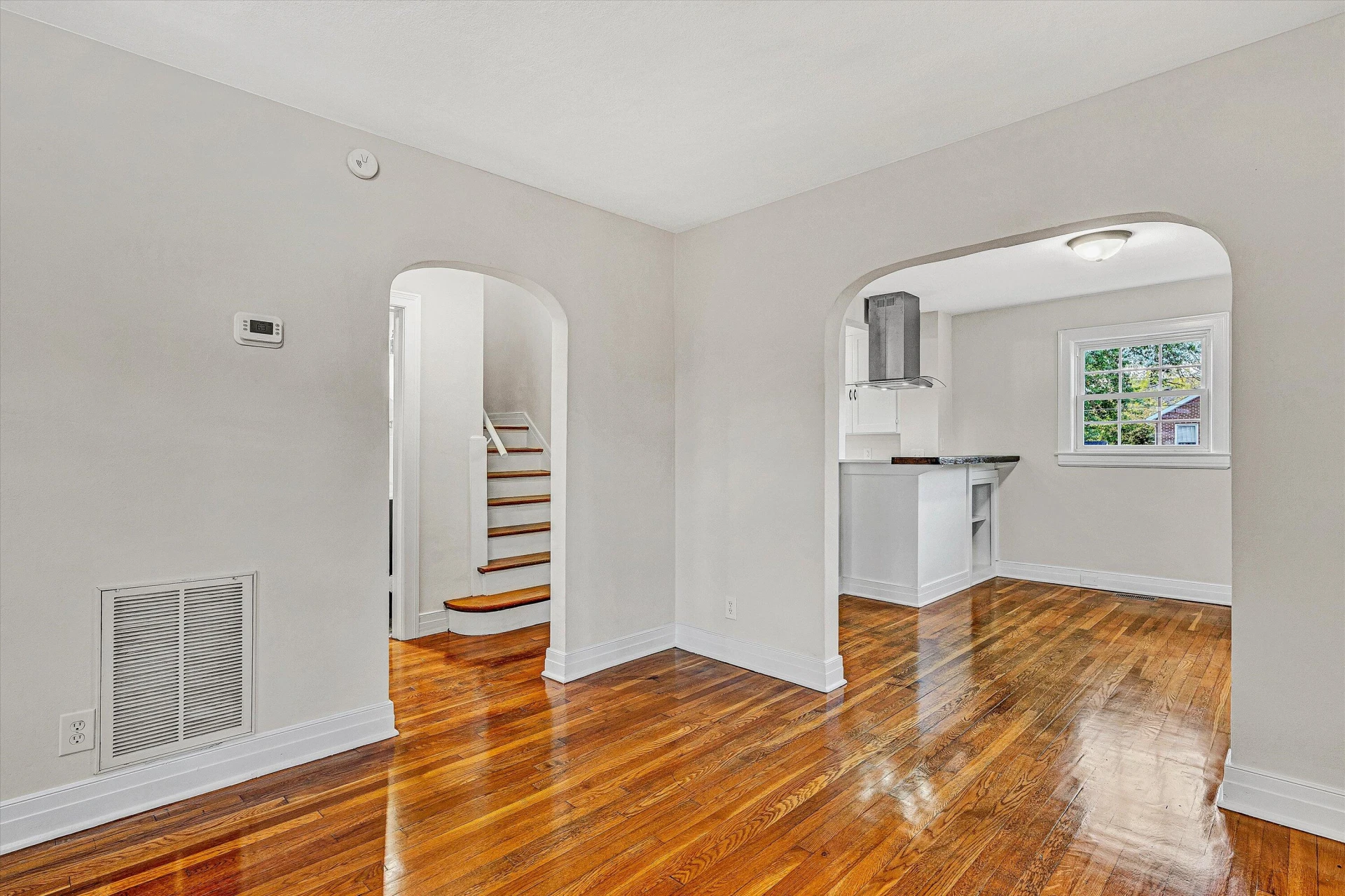 3144 Roundhill AVE - Photo 9
