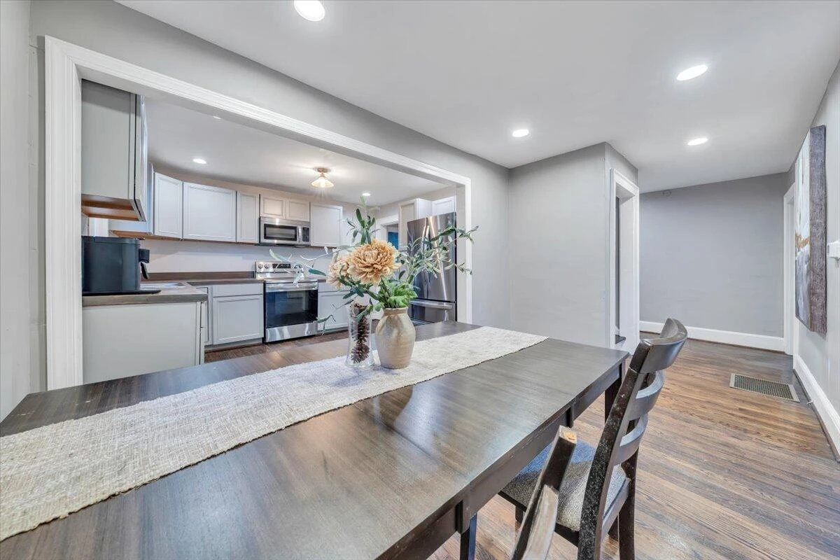 1712 Main ST - Photo 14