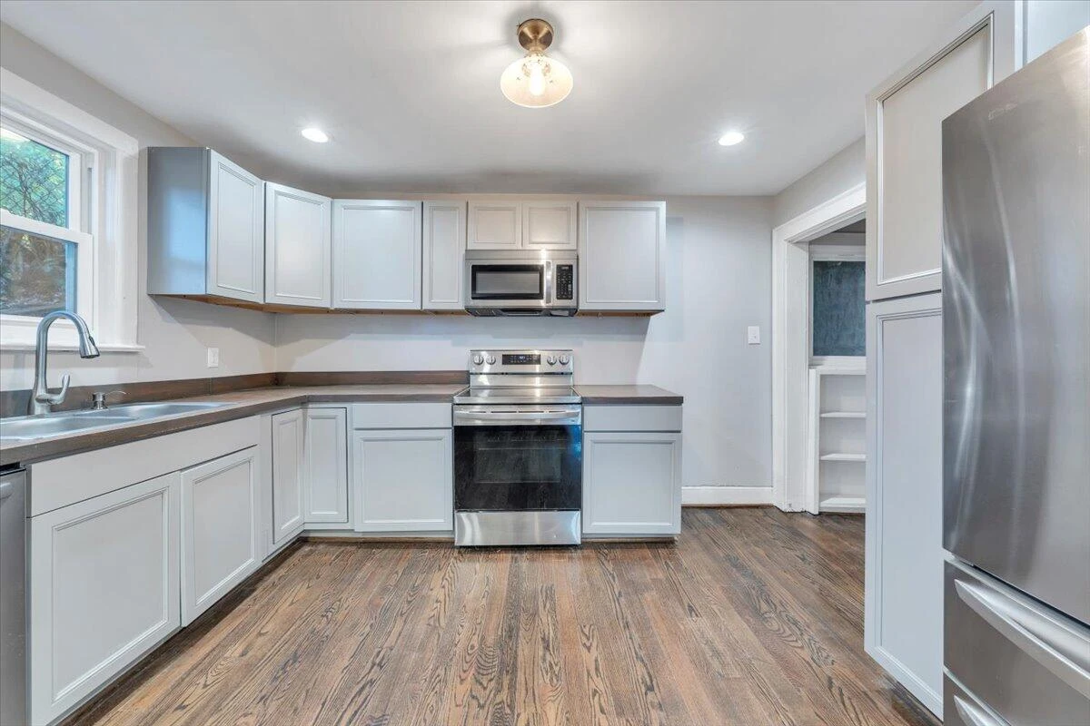 1712 Main ST - Photo 15