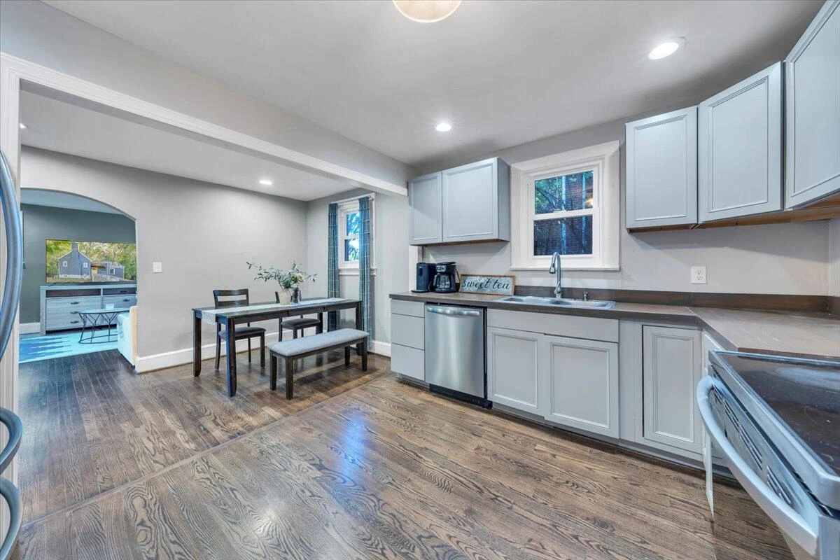 1712 Main ST - Photo 18