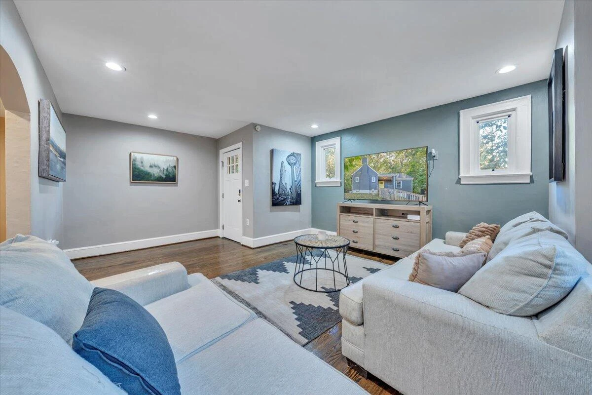 1712 Main ST - Photo 9