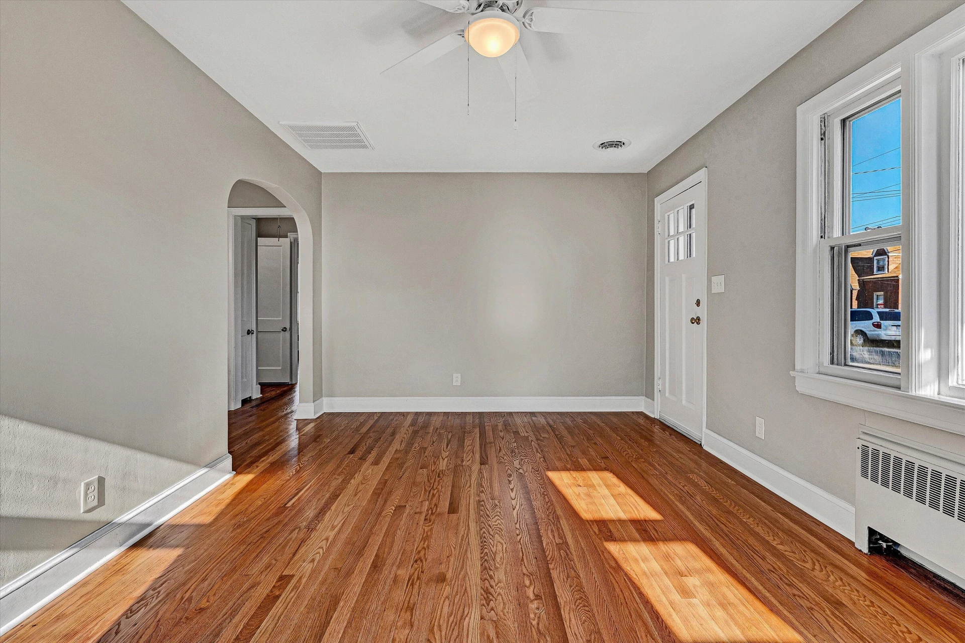 3816 Sunrise AVE - Photo 5