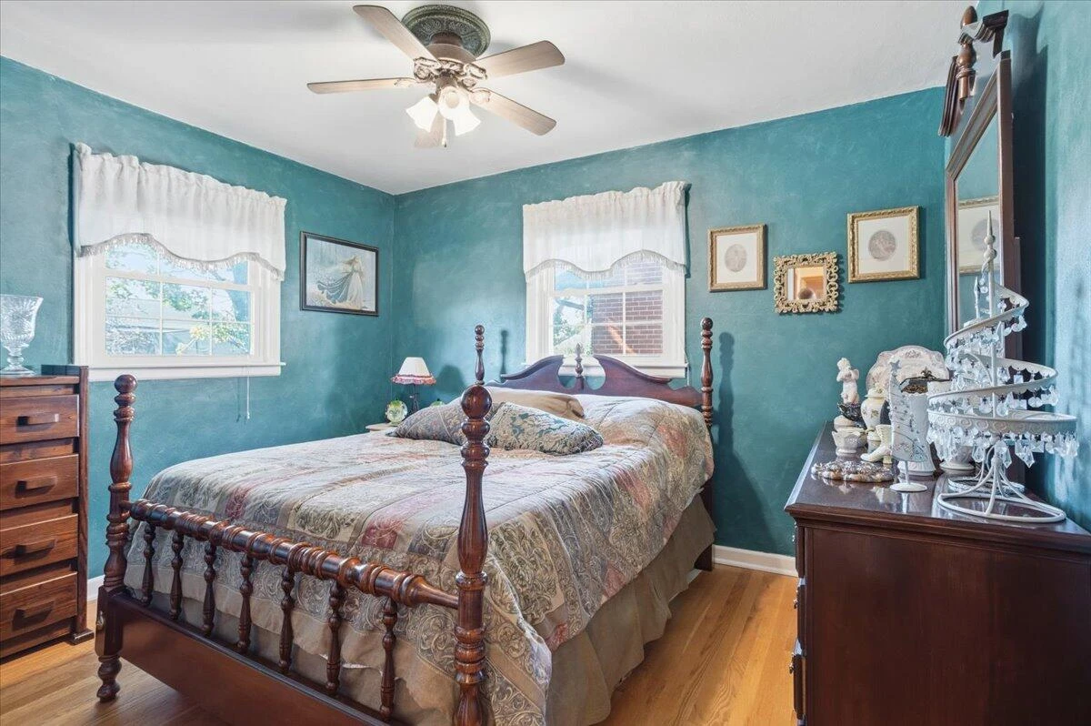 135 Christian AVE - Photo 13
