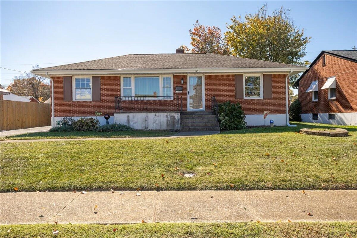 135 Christian AVE - Photo 27