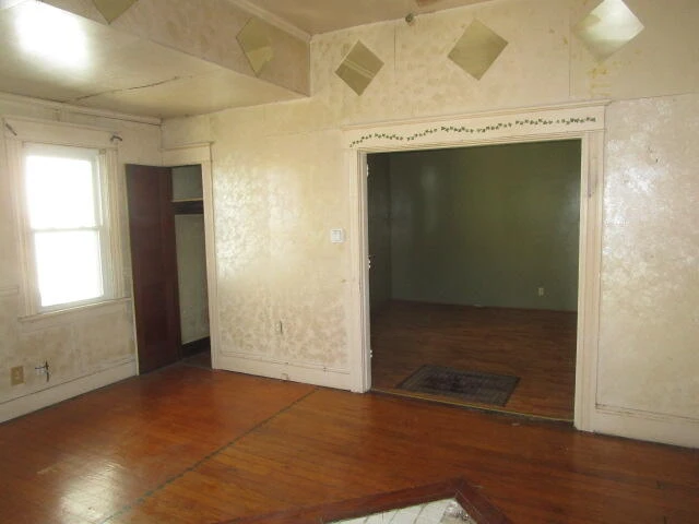 107 North Marion AVE - Photo 2