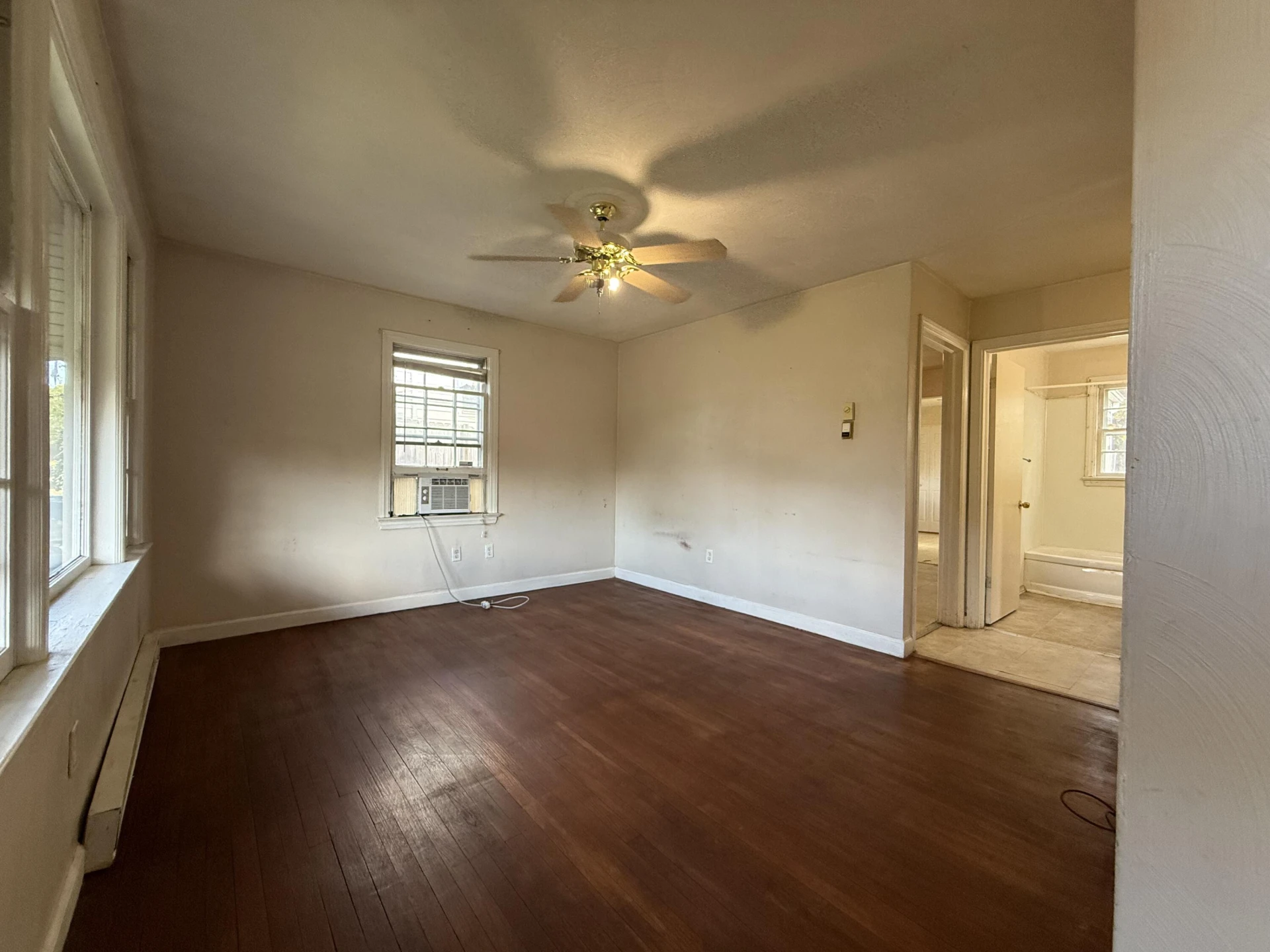 1415 Fresno ST - Photo 3