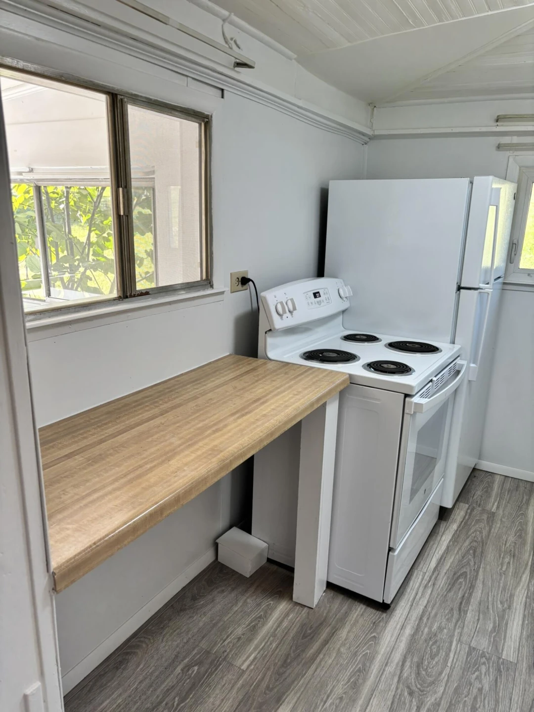 1147 Tipton AVE - Photo 5