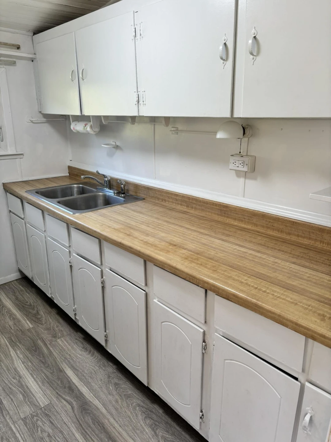 1147 Tipton AVE - Photo 6