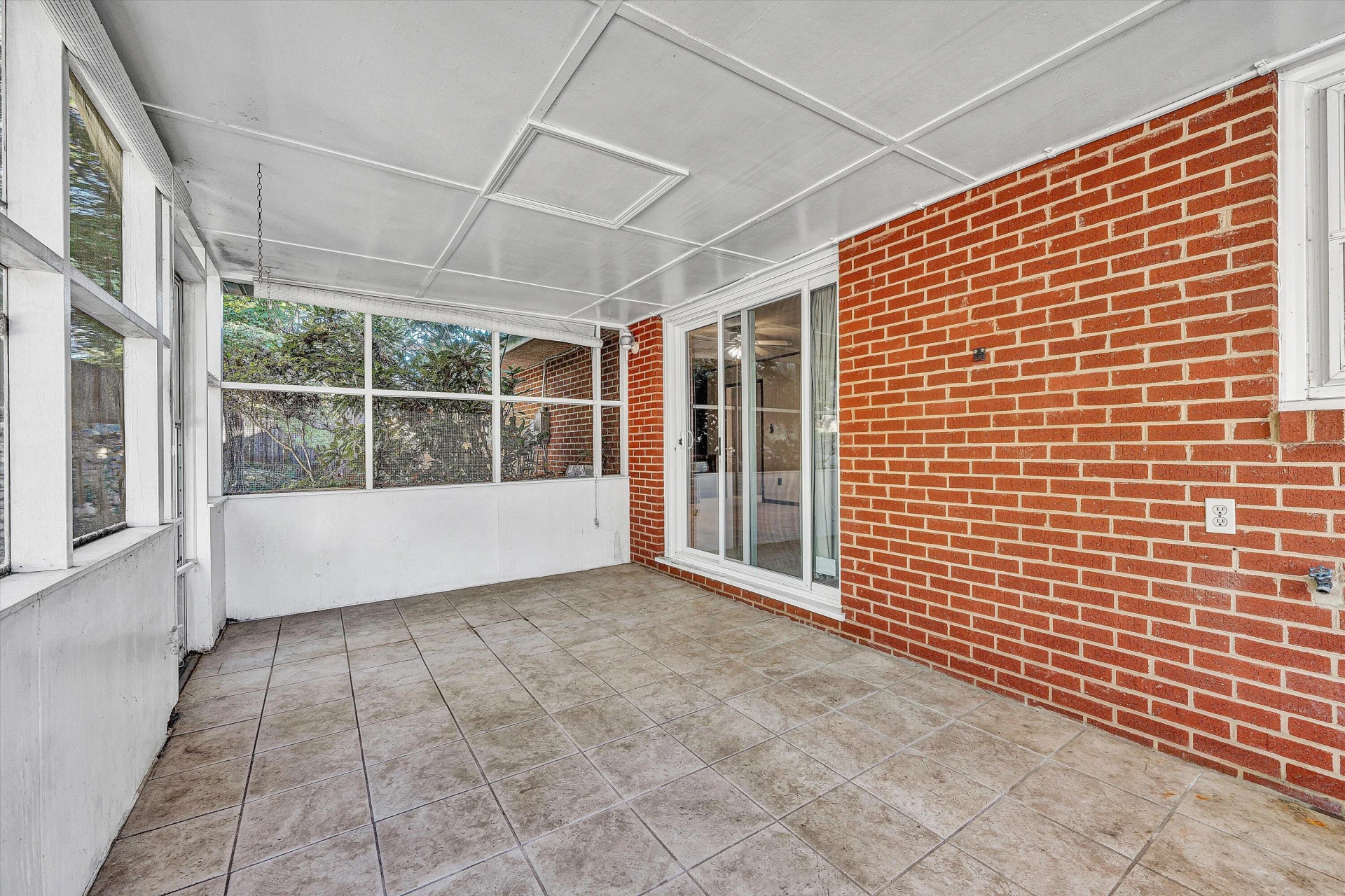 4566 Oakland BLVD - Photo 21
