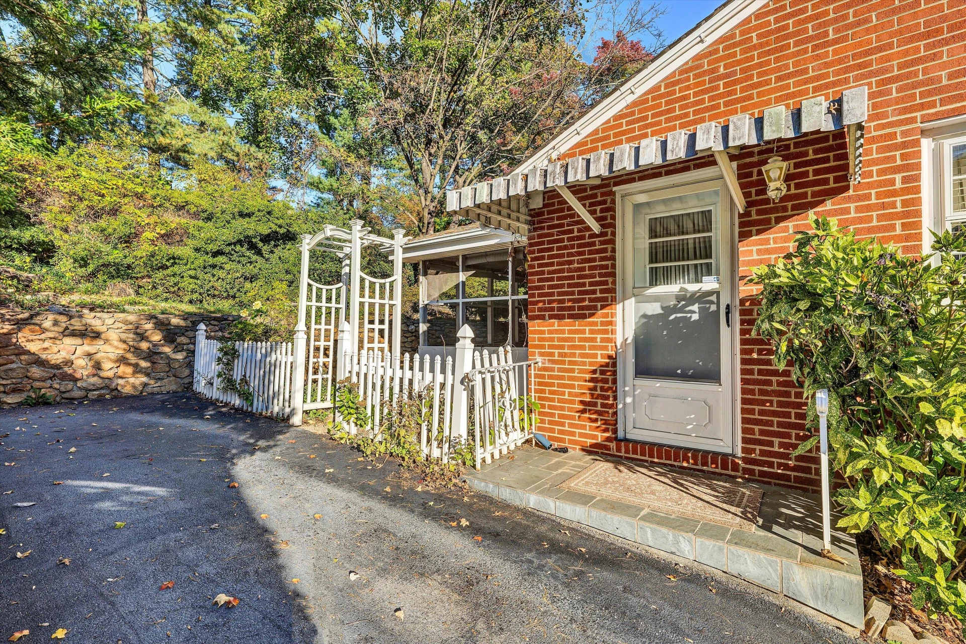 4566 Oakland BLVD - Photo 42