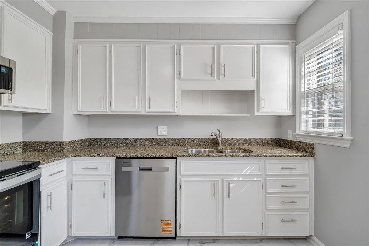 2775 Derwent DR - Photo 25
