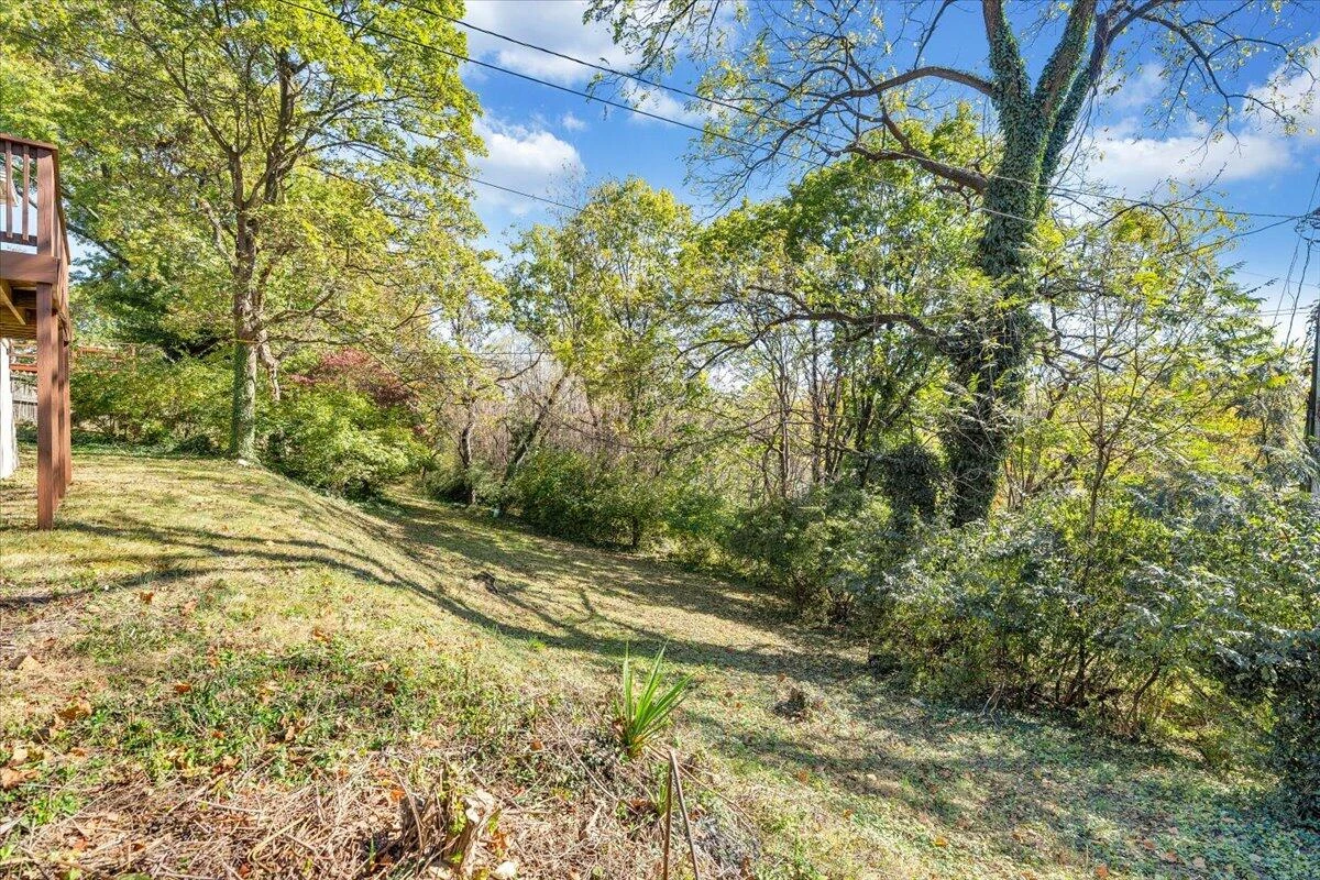 2775 Derwent DR - Photo 48