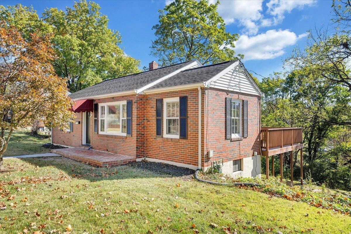 2775 Derwent DR - Photo 49