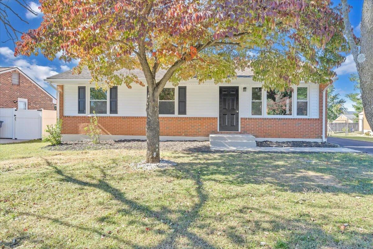 4720 Pennsylvania AVE - Photo 2