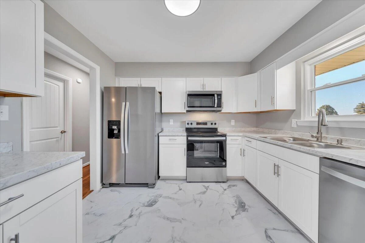 4720 Pennsylvania AVE - Photo 24