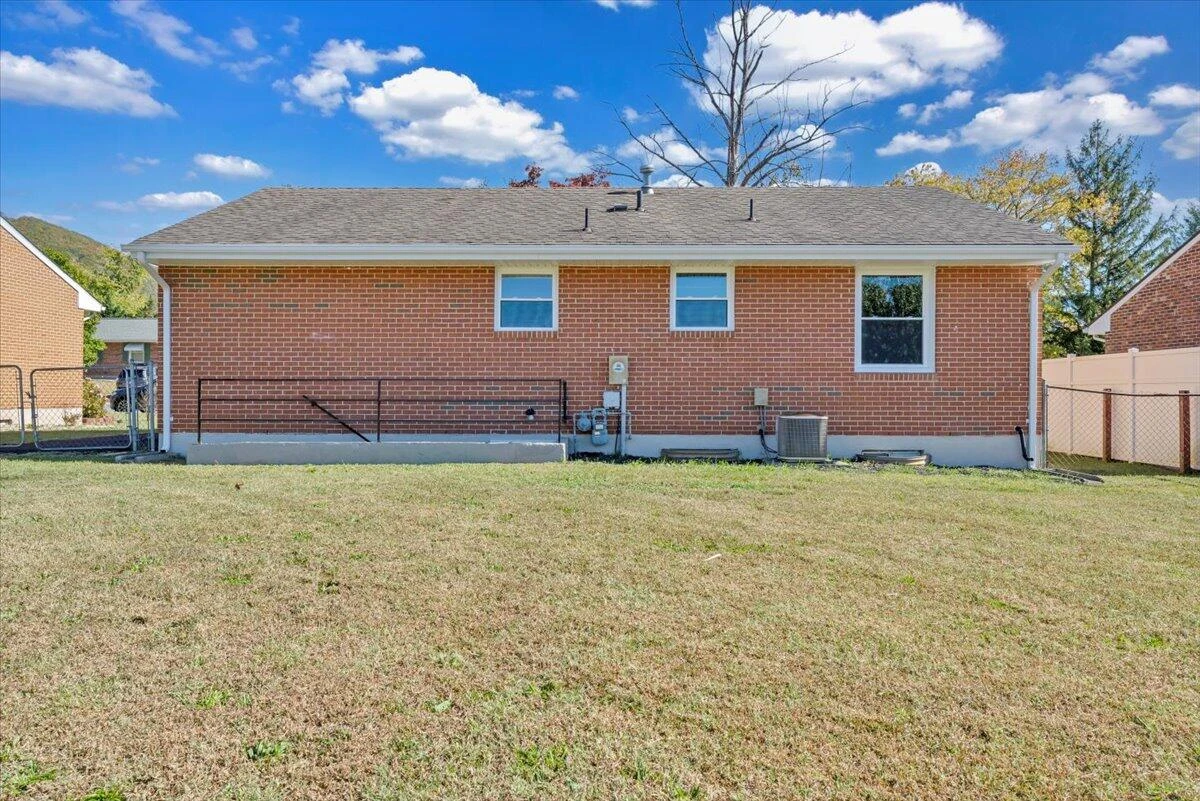 4720 Pennsylvania AVE - Photo 38