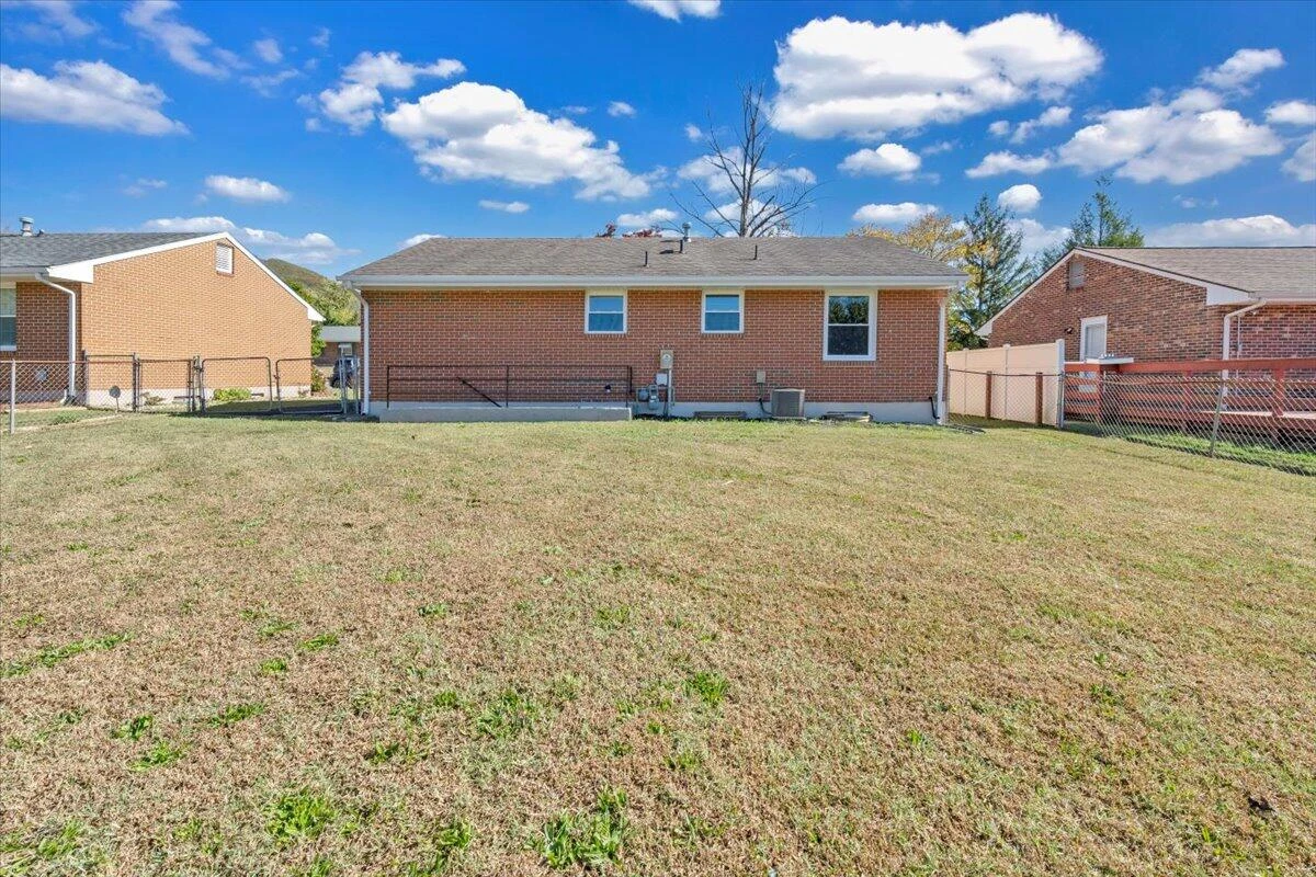 4720 Pennsylvania AVE - Photo 40