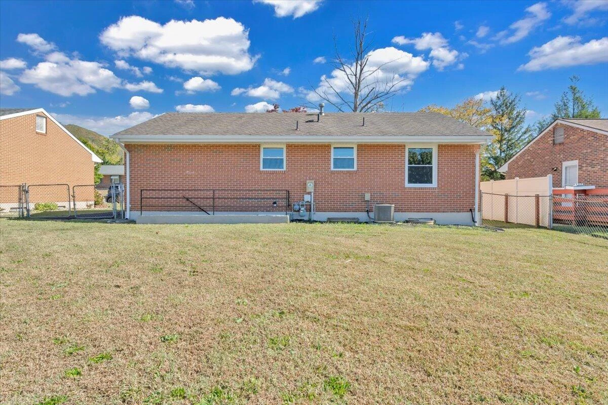 4720 Pennsylvania AVE - Photo 41