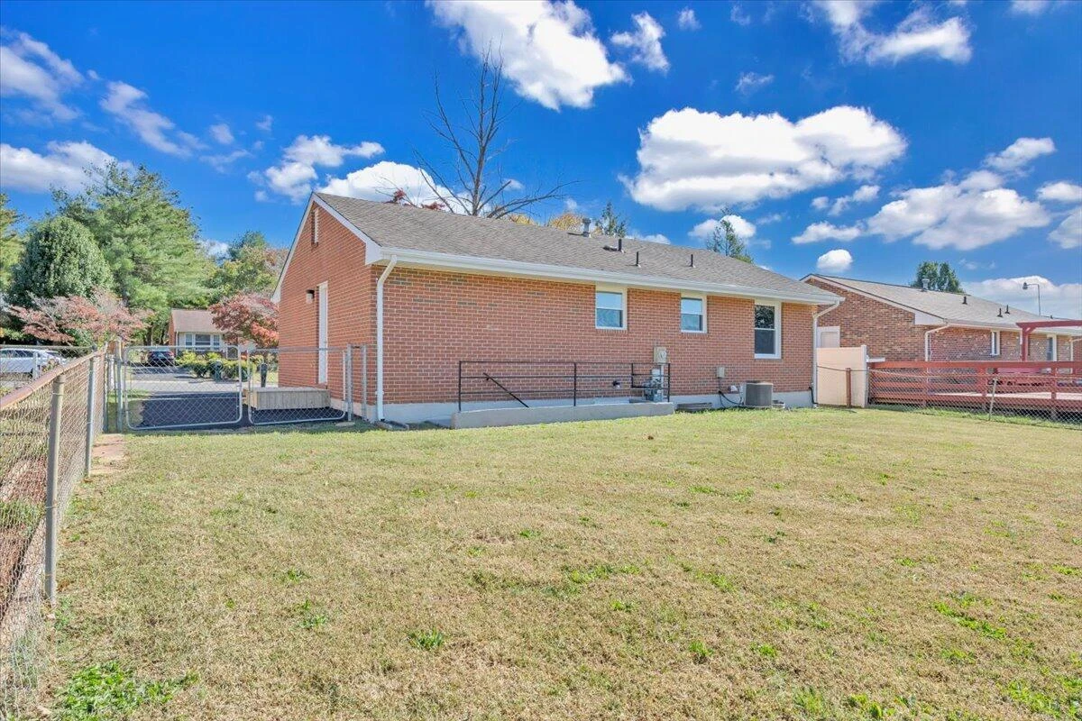 4720 Pennsylvania AVE - Photo 46