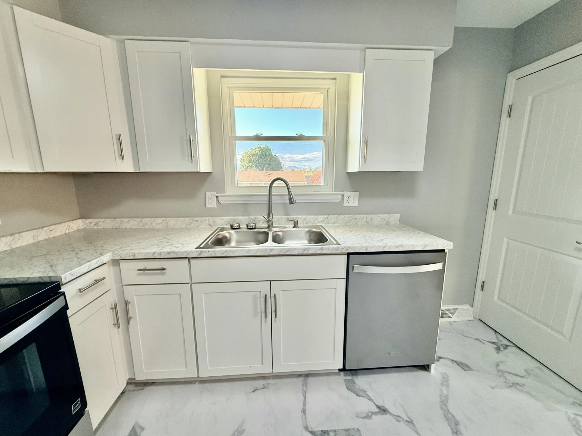 4720 Pennsylvania AVE - Photo 7