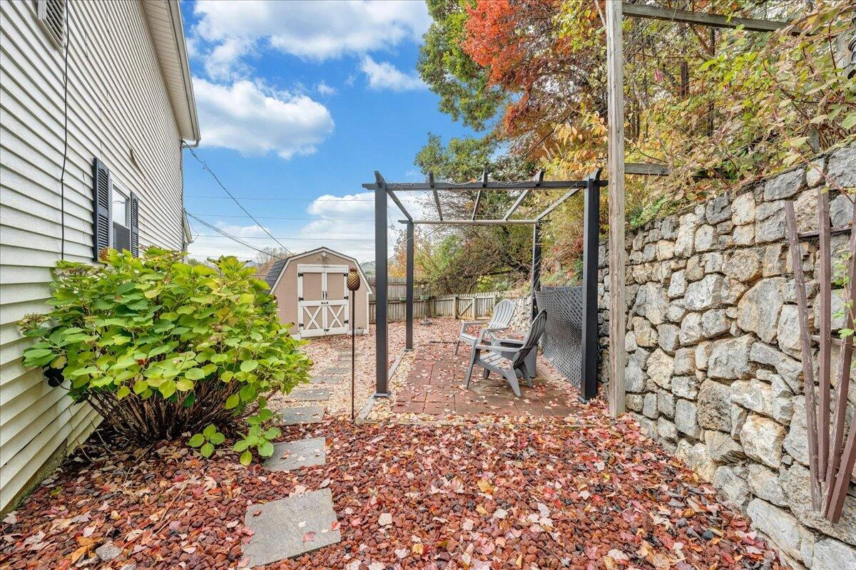 1486 Craig Robertson RD - Photo 19