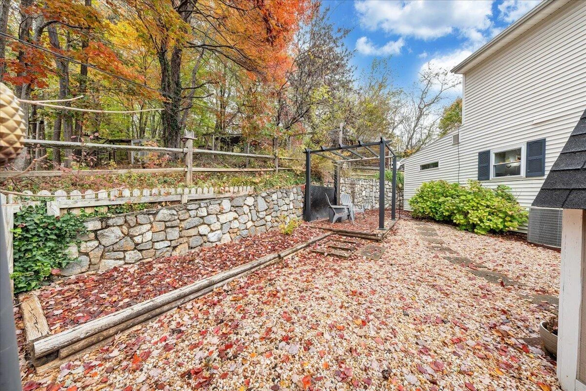 1486 Craig Robertson RD - Photo 21