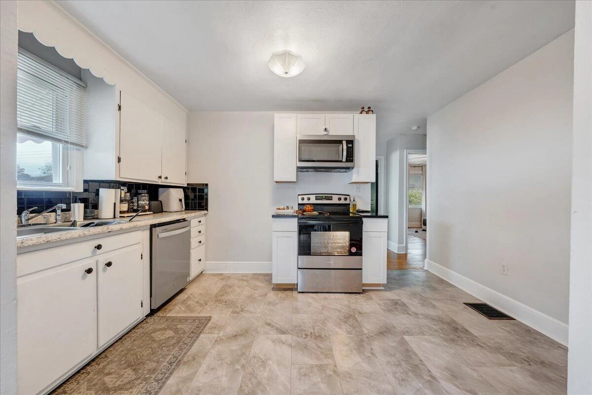 1486 Craig Robertson RD - Photo 25