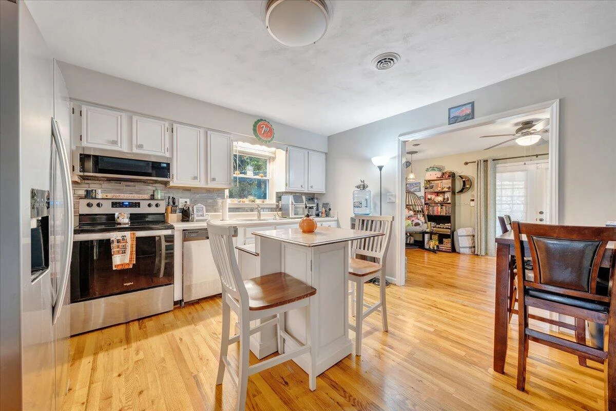 1486 Craig Robertson RD - Photo 9