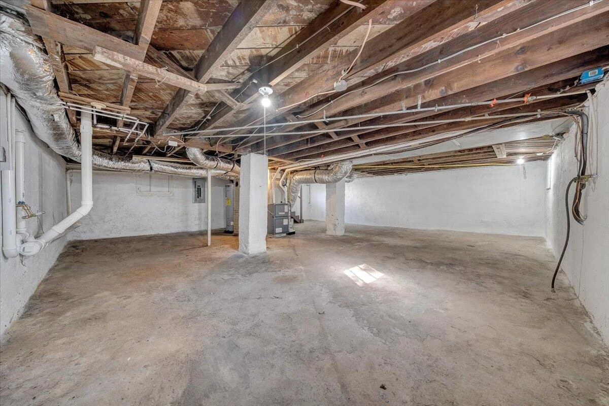 832 Queen AVE - Photo 27