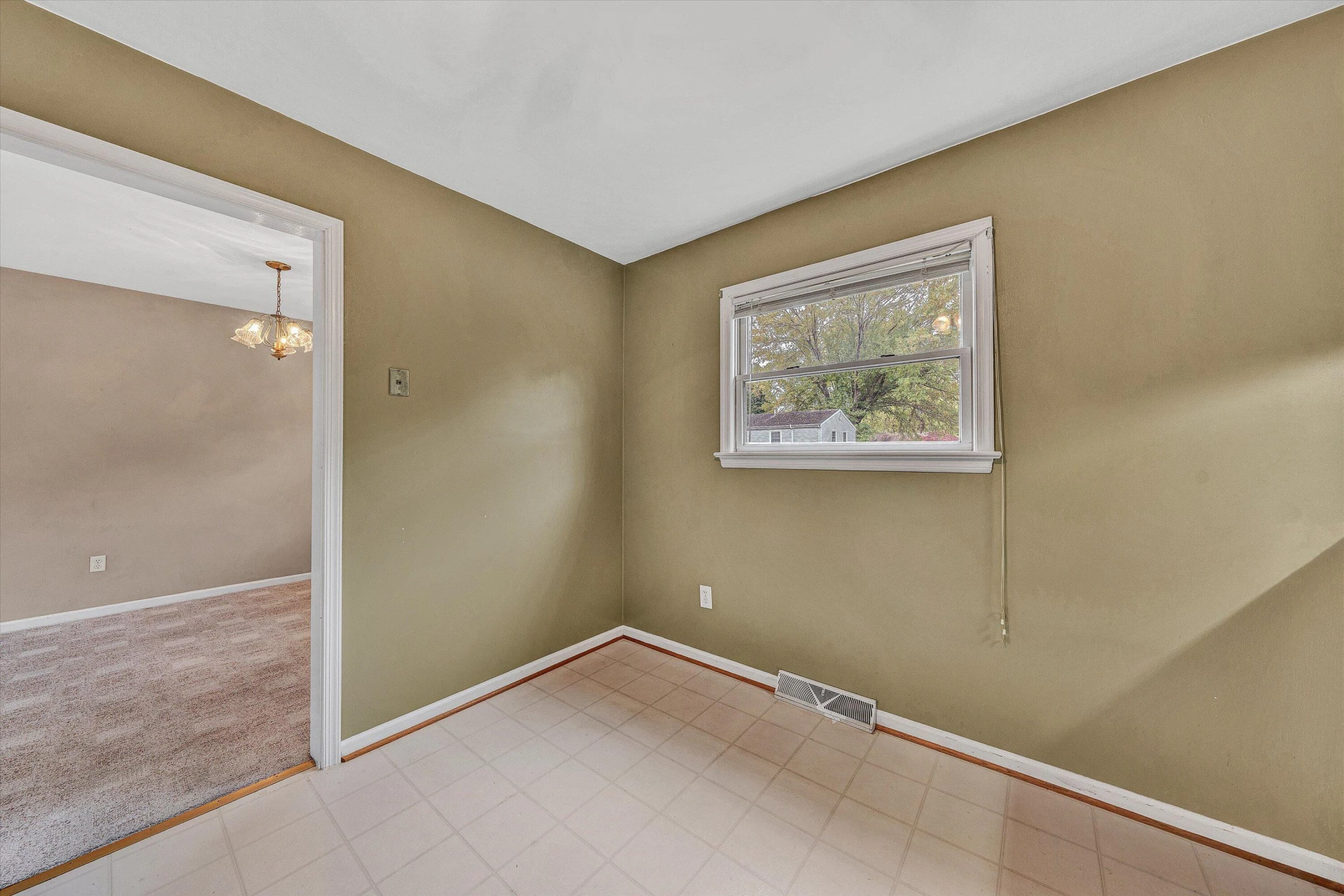 4611 Casper DR - Photo 11