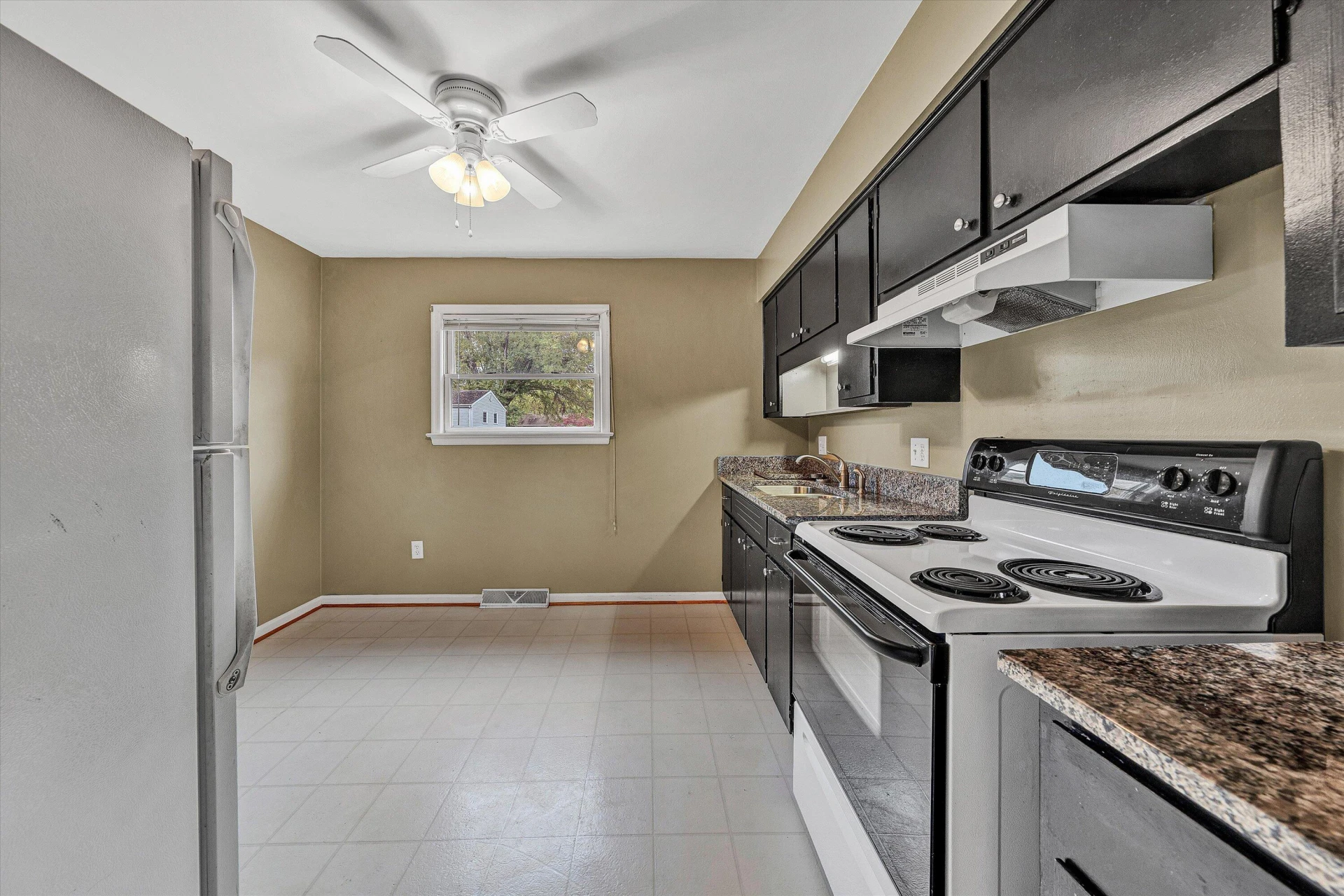 4611 Casper DR - Photo 12