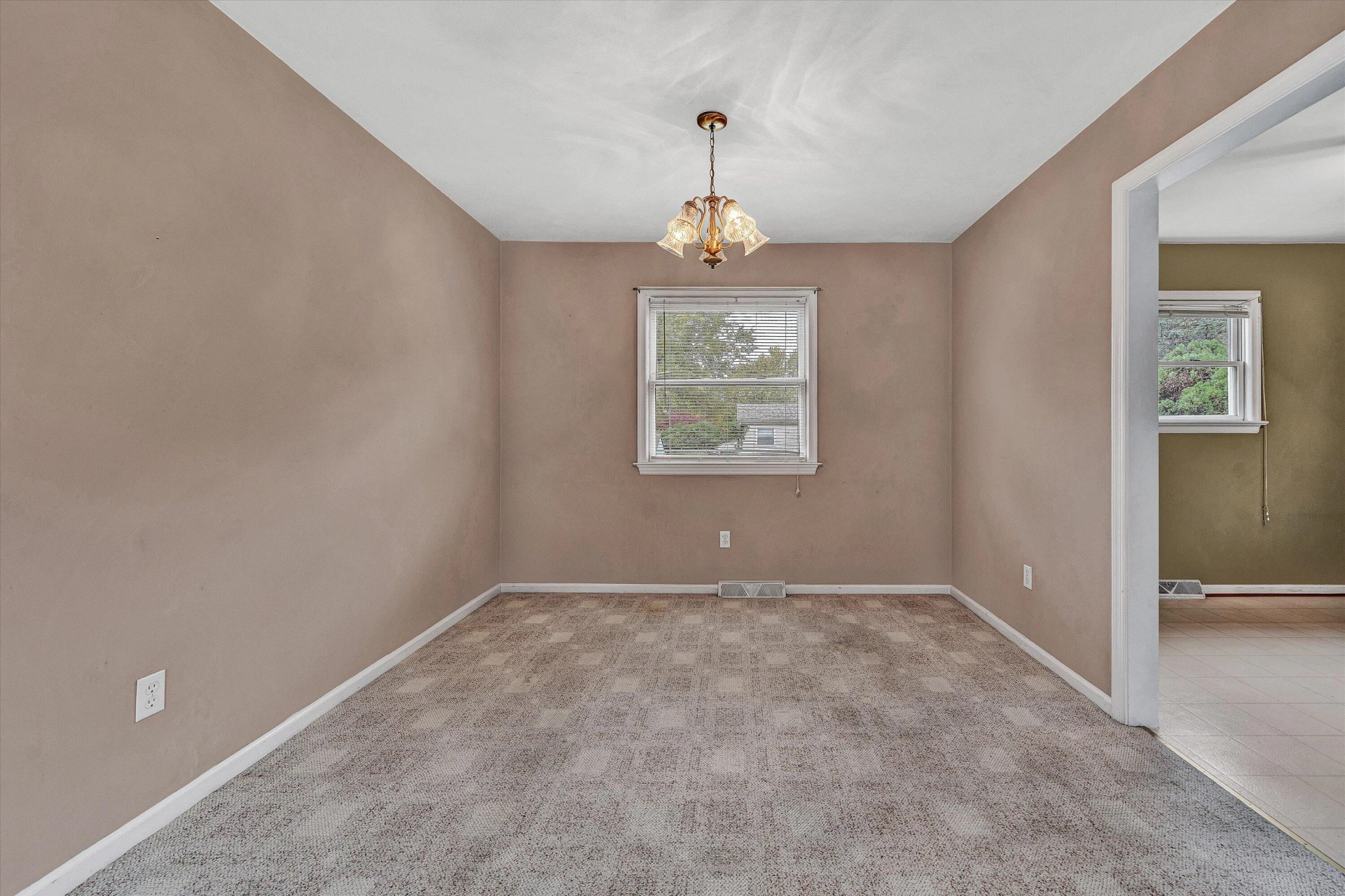 4611 Casper DR - Photo 8