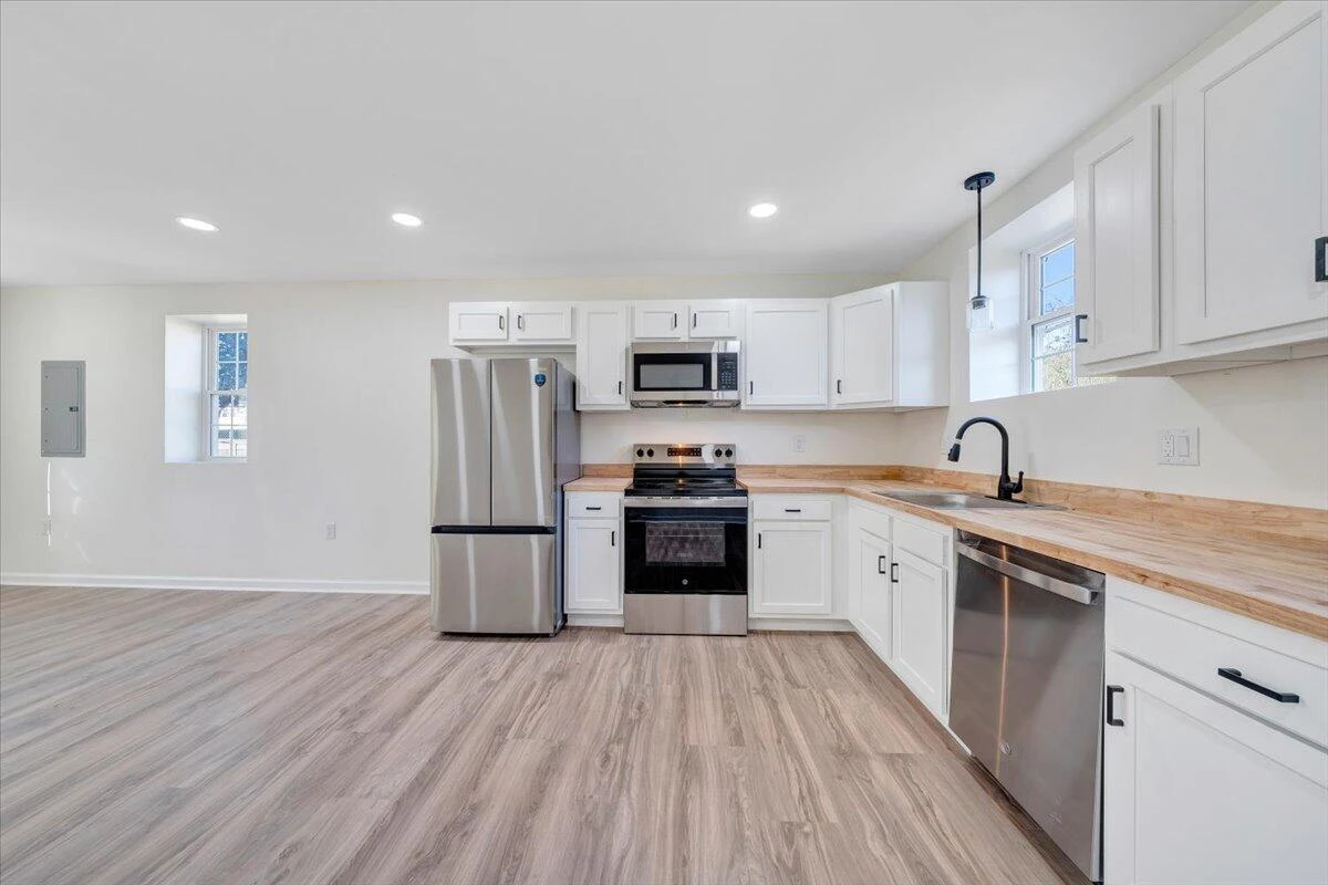 4407 Palmer AVE - Photo 5