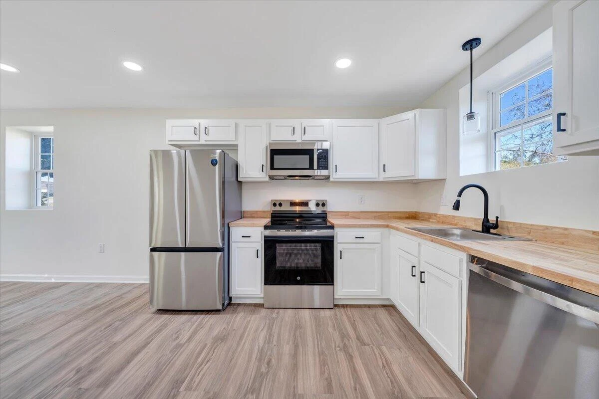 4407 Palmer AVE - Photo 6