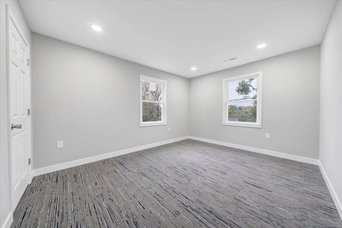 321 Patton AVE - Photo 16