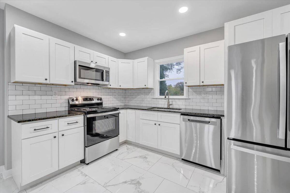 321 Patton AVE - Photo 8
