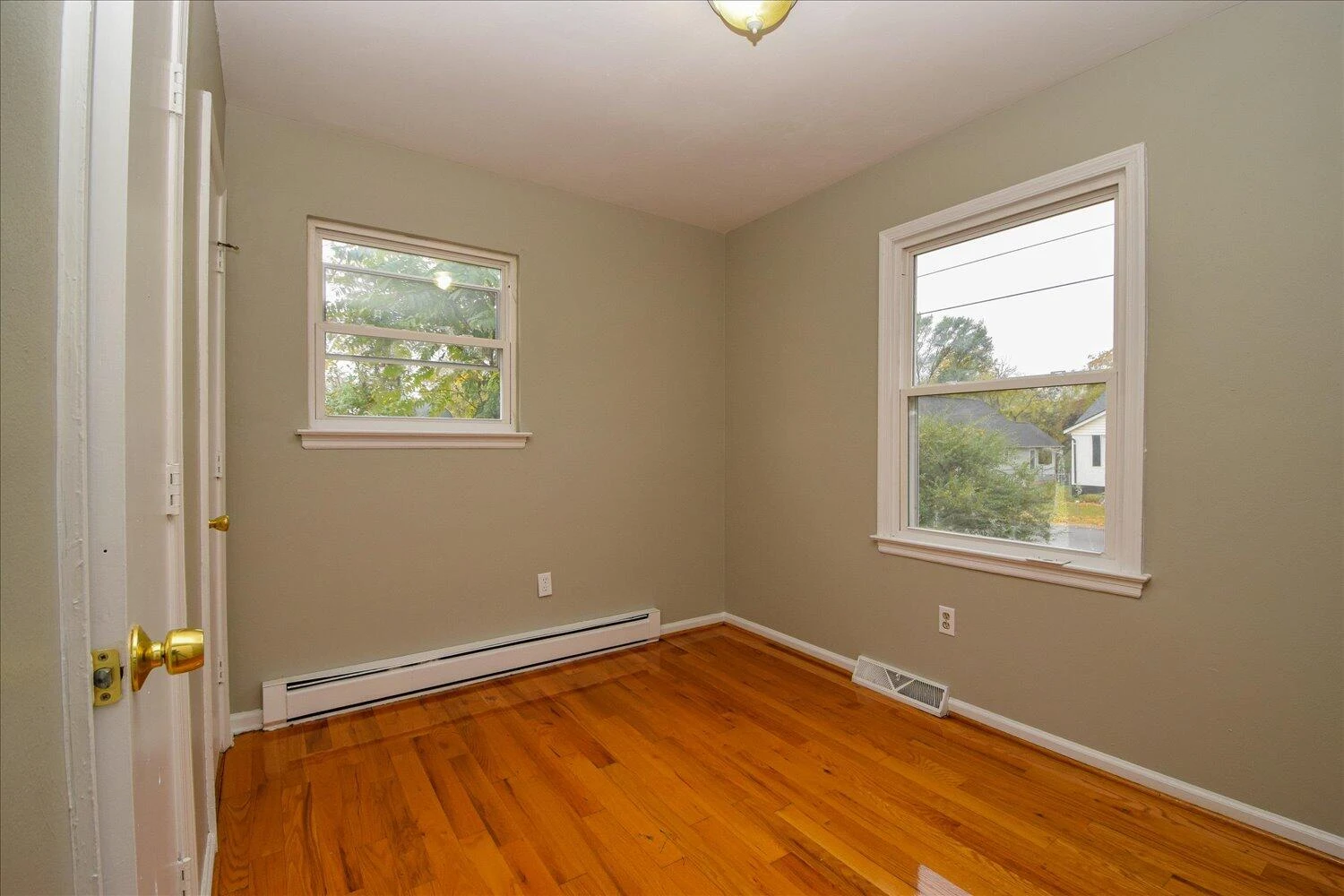 1523 Dunbar ST - Photo 13