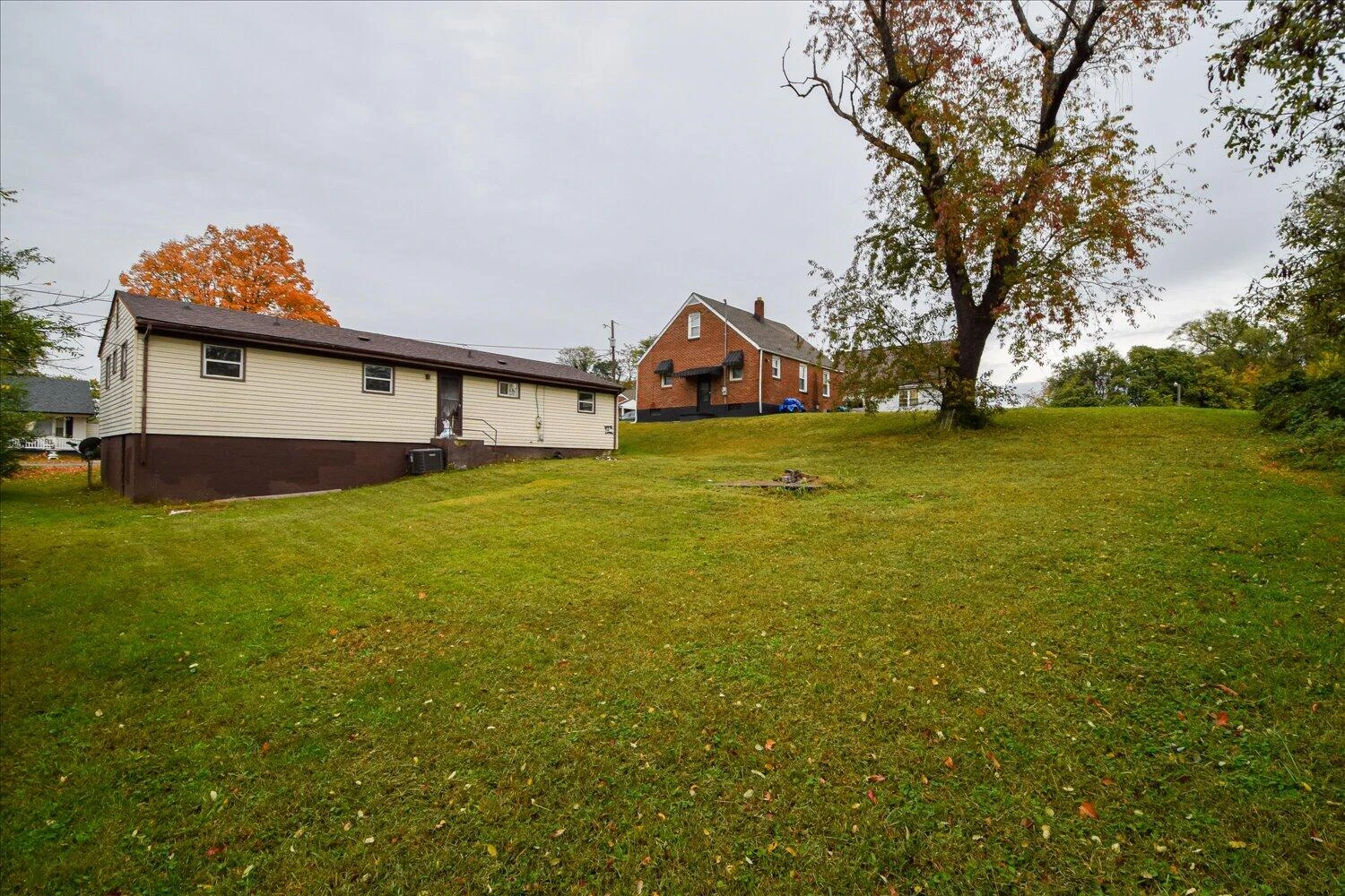 1523 Dunbar ST - Photo 18