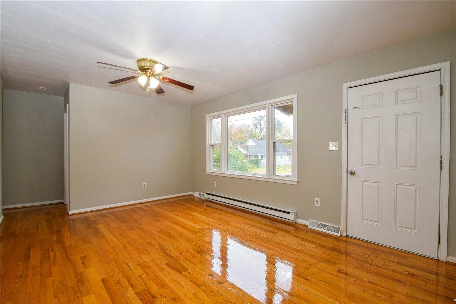 1523 Dunbar ST - Photo 4