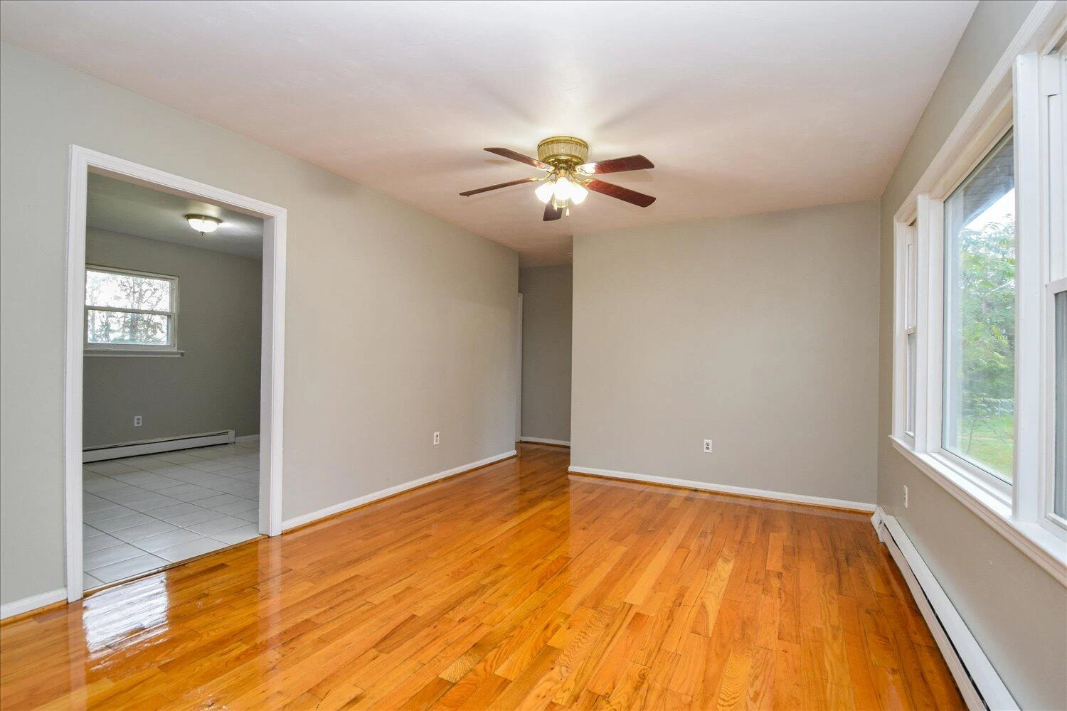 1523 Dunbar ST - Photo 5