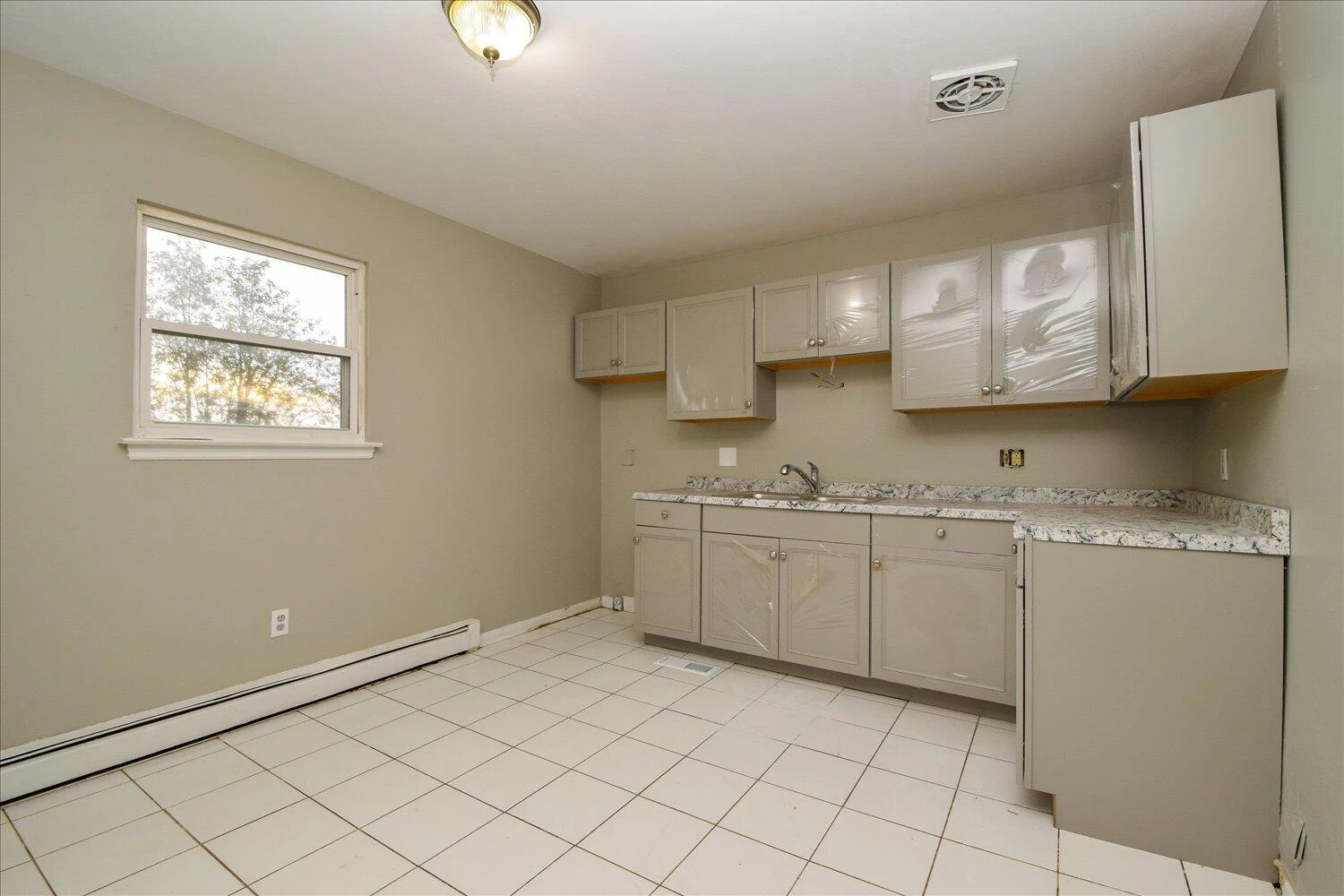 1523 Dunbar ST - Photo 6