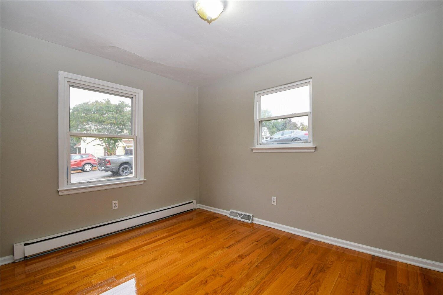 1523 Dunbar ST - Photo 10