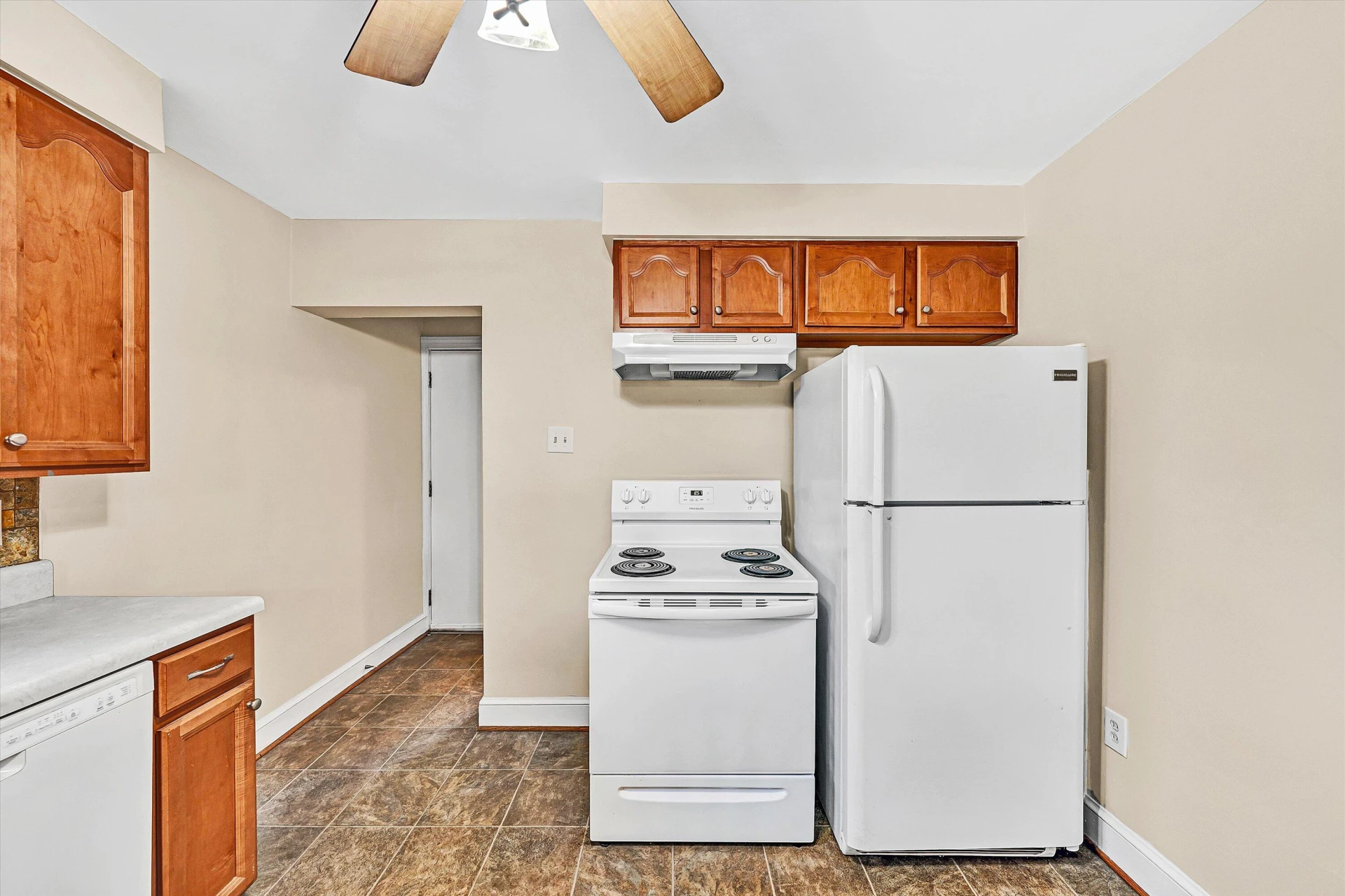 617 Virginia AVE - Photo 10