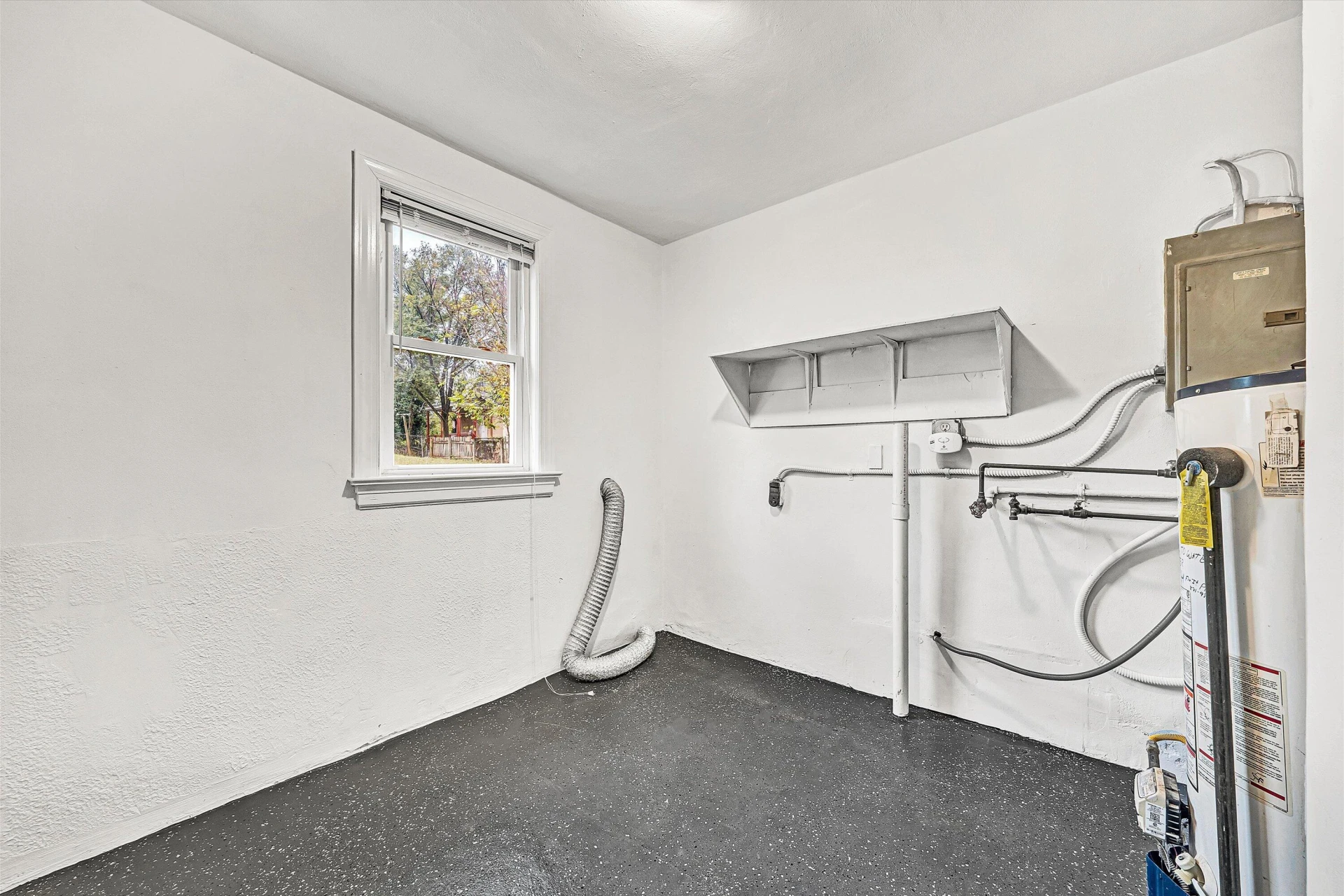 617 Virginia AVE - Photo 13