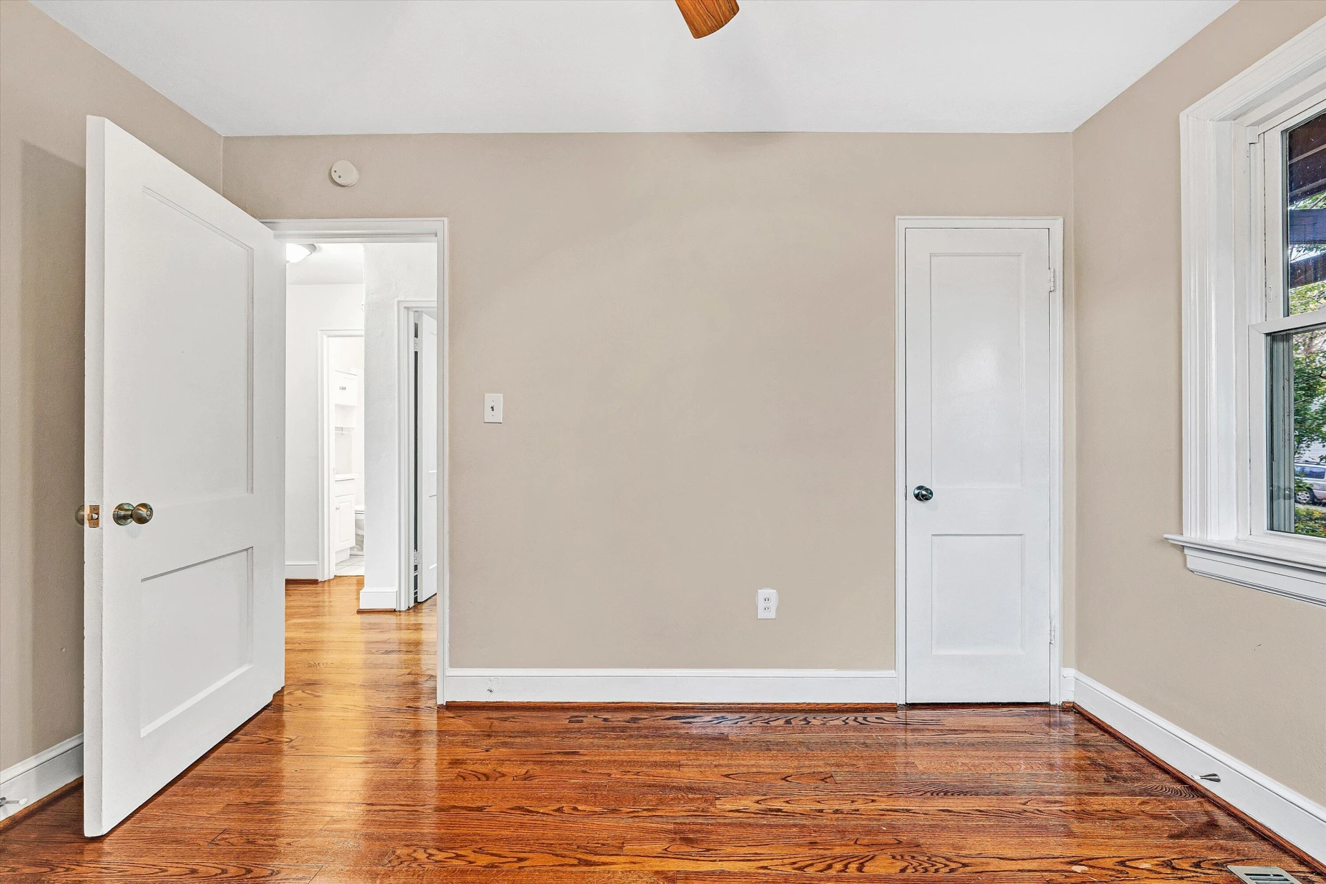 617 Virginia AVE - Photo 16