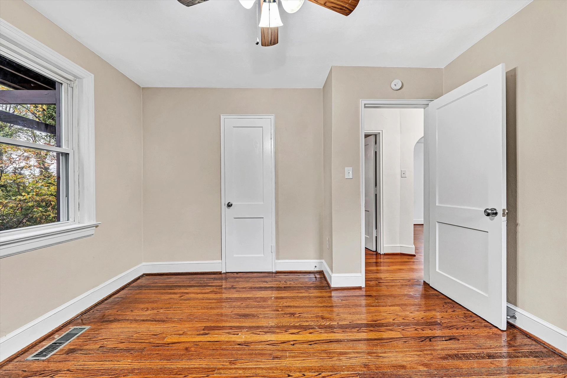 617 Virginia AVE - Photo 18