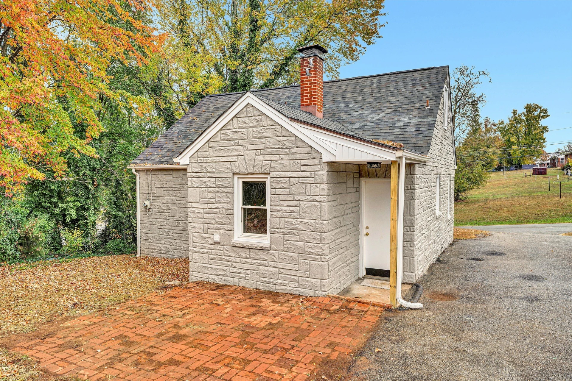 617 Virginia AVE - Photo 19